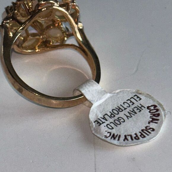 NWT heavy yellow 18kt gold electroplate ring Sz 7 w/6 opals floral - Picture 6 of 9